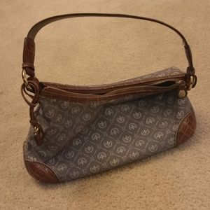 Cute purse!